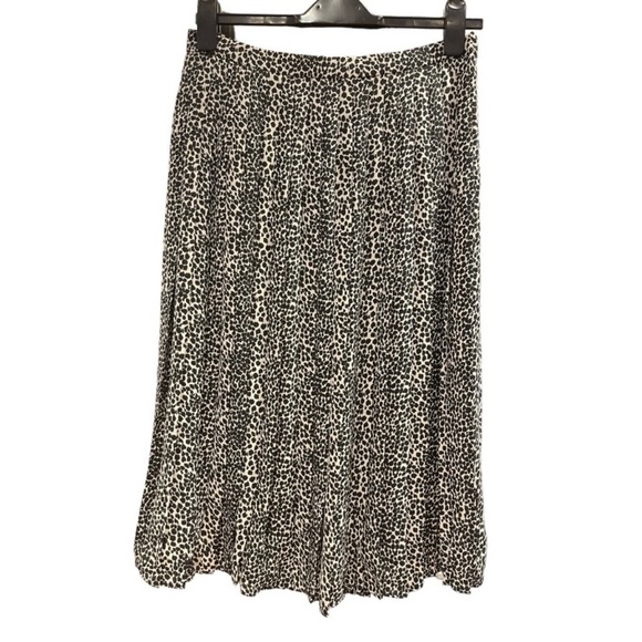 Brooks Brothers - Crepe Pleated Neutral Spotted Print Midi Skirt - Picture 5 of 9